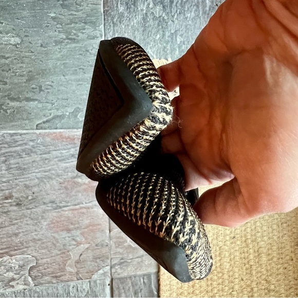 Rothy’s licorice with metallic point, 8.5 - Picture 7 of 14